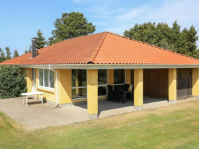 Comfortable Holiday Home in Hals with Whirlpool in Hals